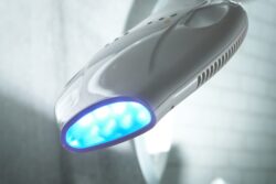 オフィスホワイトニングで利用する照射機