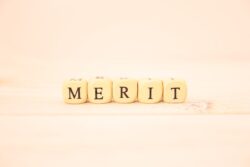 セラミックの歯を選択するメリットのイメージ